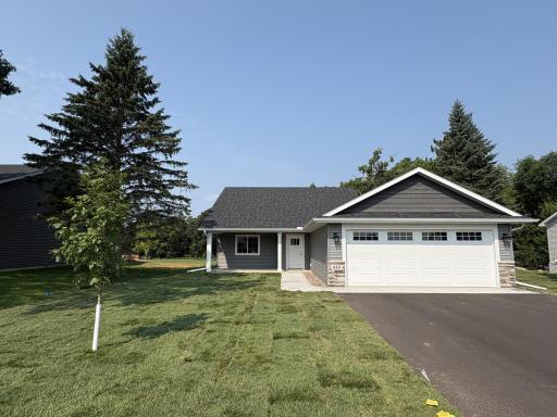 Behind the home is woods and the community park and the home is in ideal location with club house and restaurant just up the road.