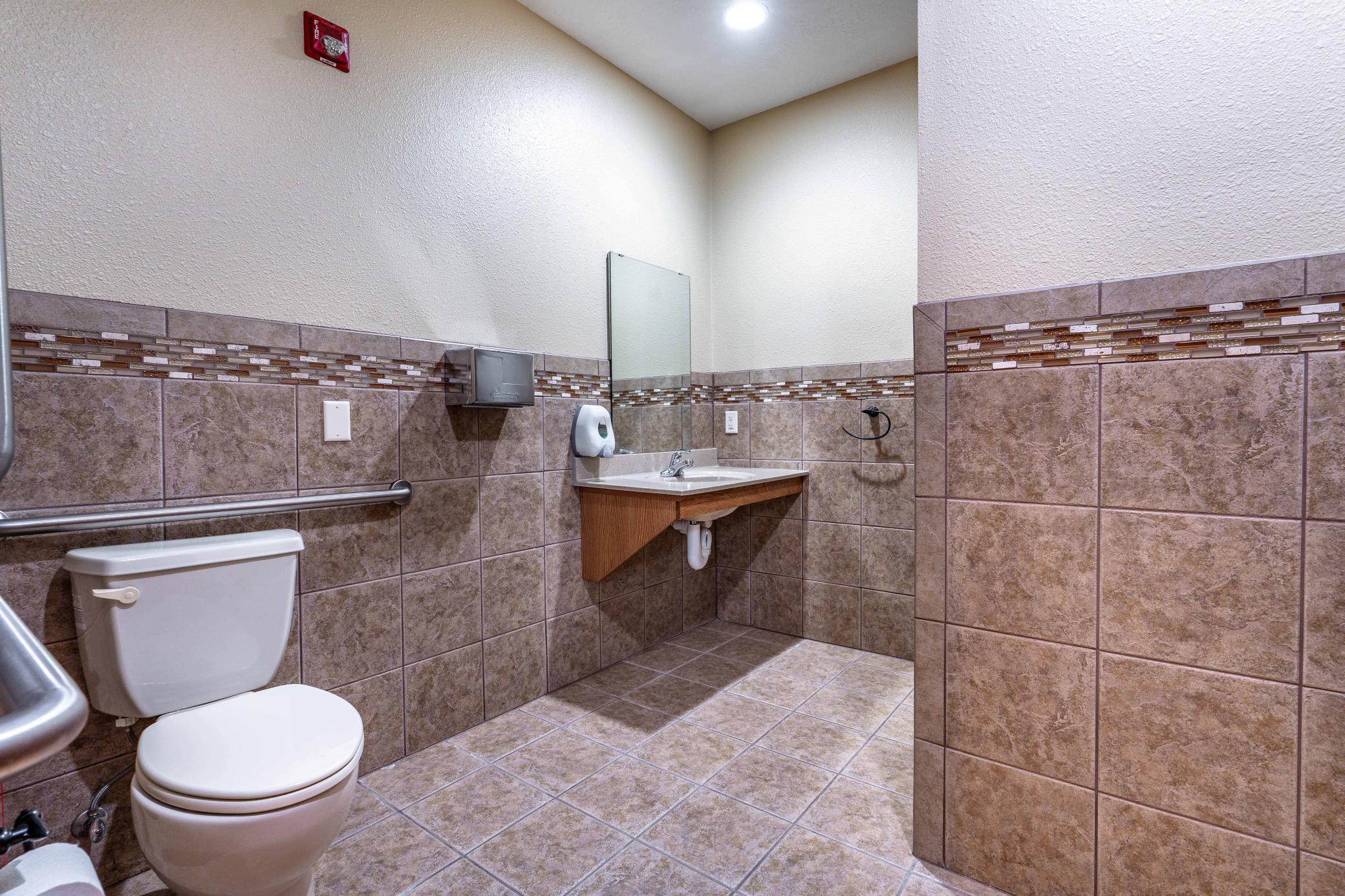 394 Woodland Dr FF-312.jpg