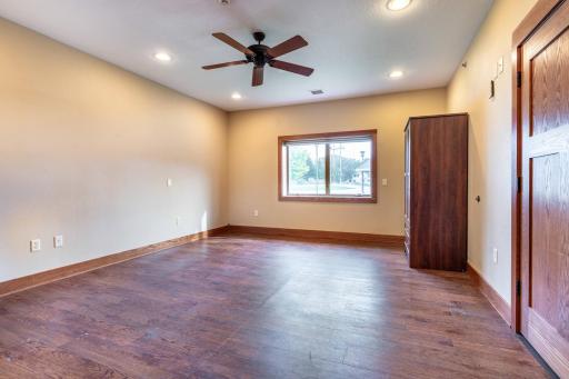394 Woodland Dr FF-258.jpg