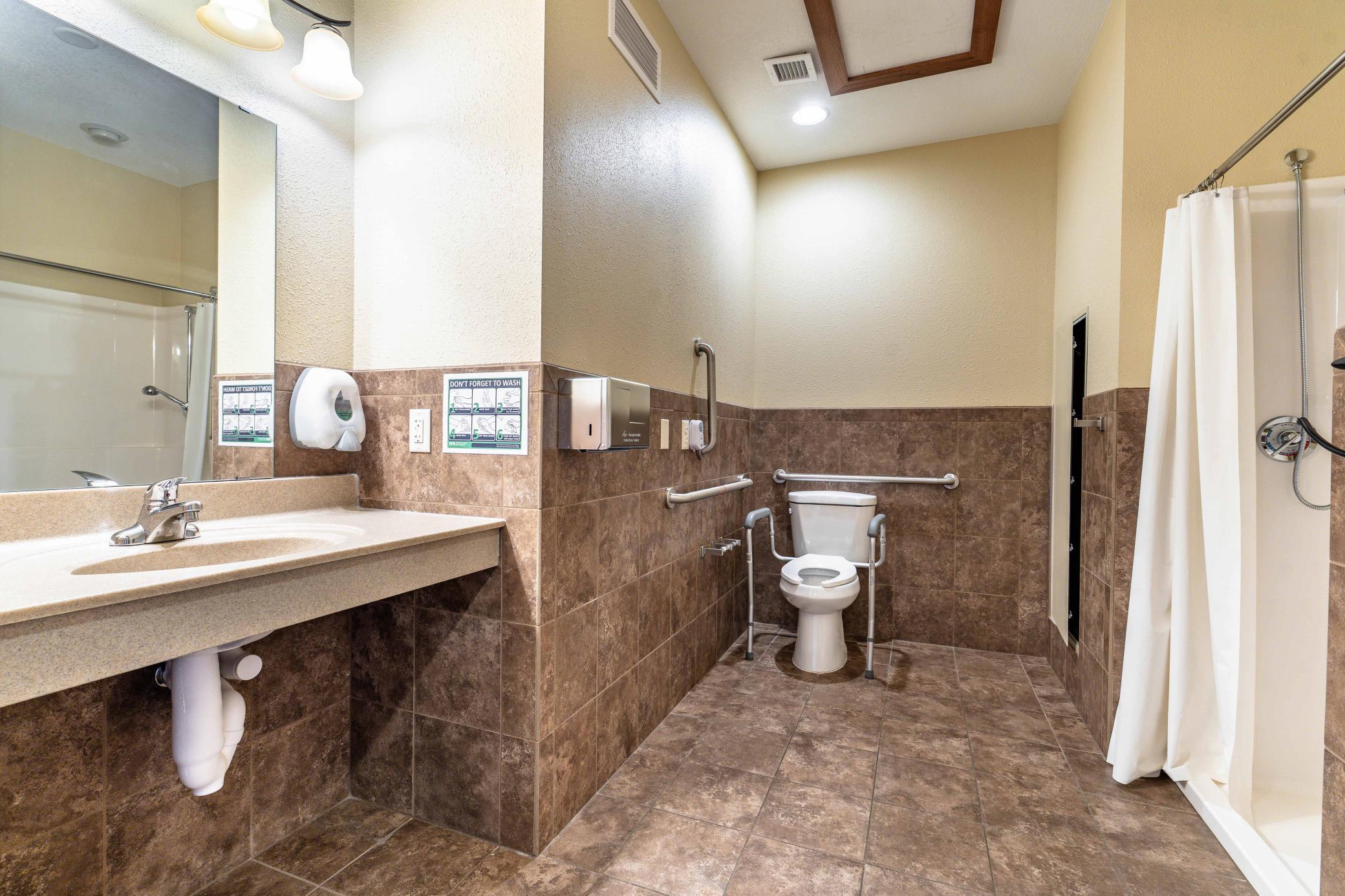 394 Woodland Dr FF-259.jpg