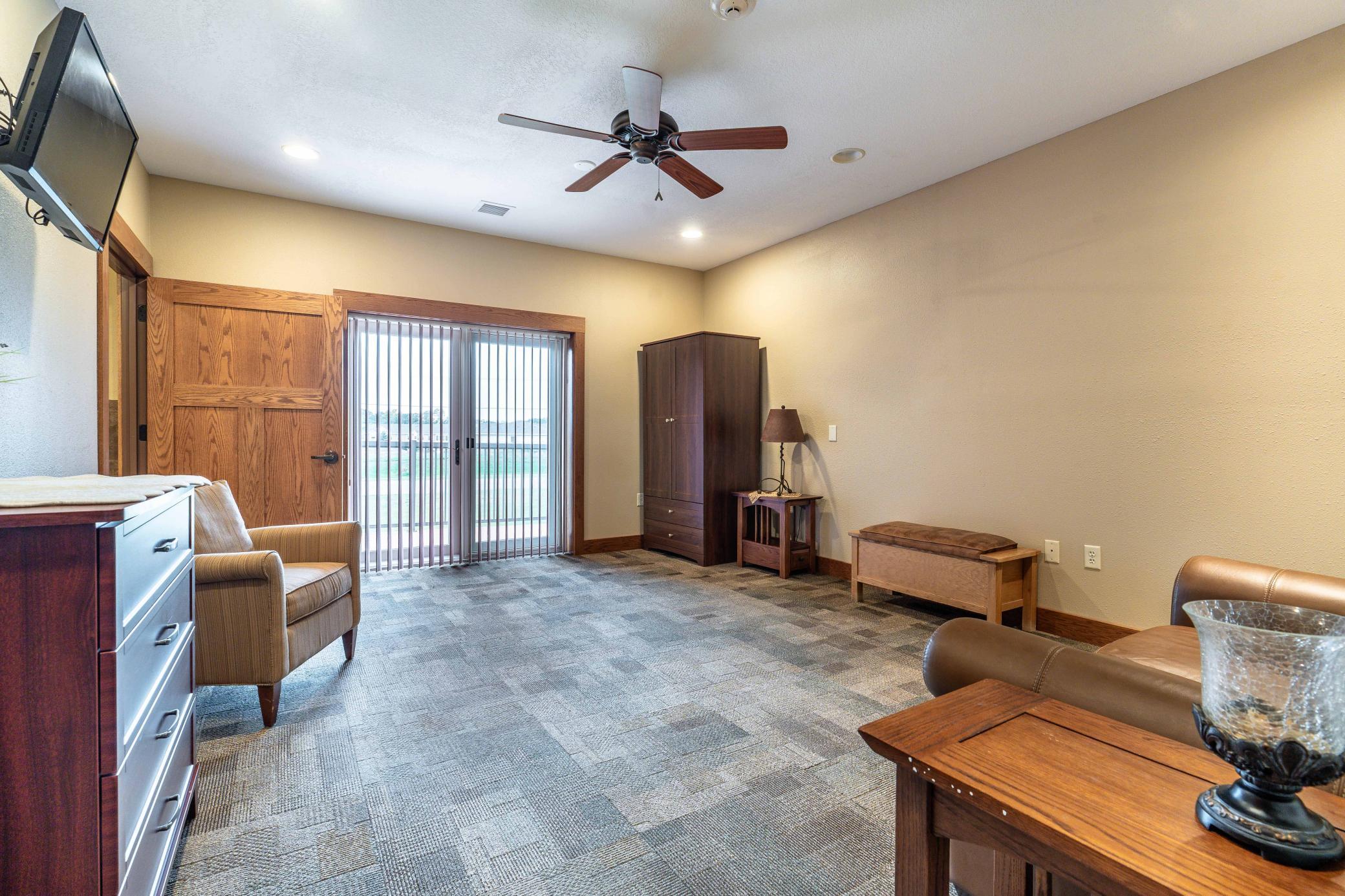 33 private rooms with their own en suites