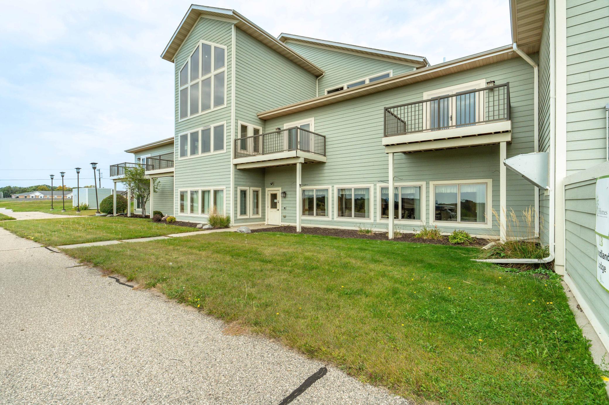 394 Woodland Dr FF-124.jpg