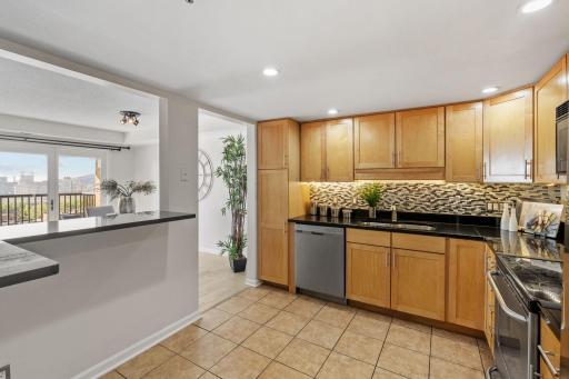 110 1st Avenue NE, F1202, Minneapolis, MN 55413