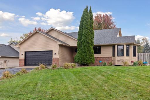 Welcome to this wonderful 3 level split in Prior Lake School District. It boasts a fabulous location, nestled deep in the neighborhood with no through traffic