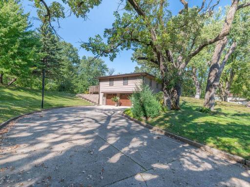 14900 Viewcrest Ln Burnsville MN 55306 USA-045-058-reshoot25-MLS_Size.jpg