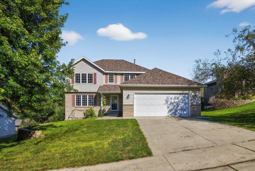 4 bed 4 bath two story home for sale 2114 Ponderosa Dr SW Rochester MN 55902
