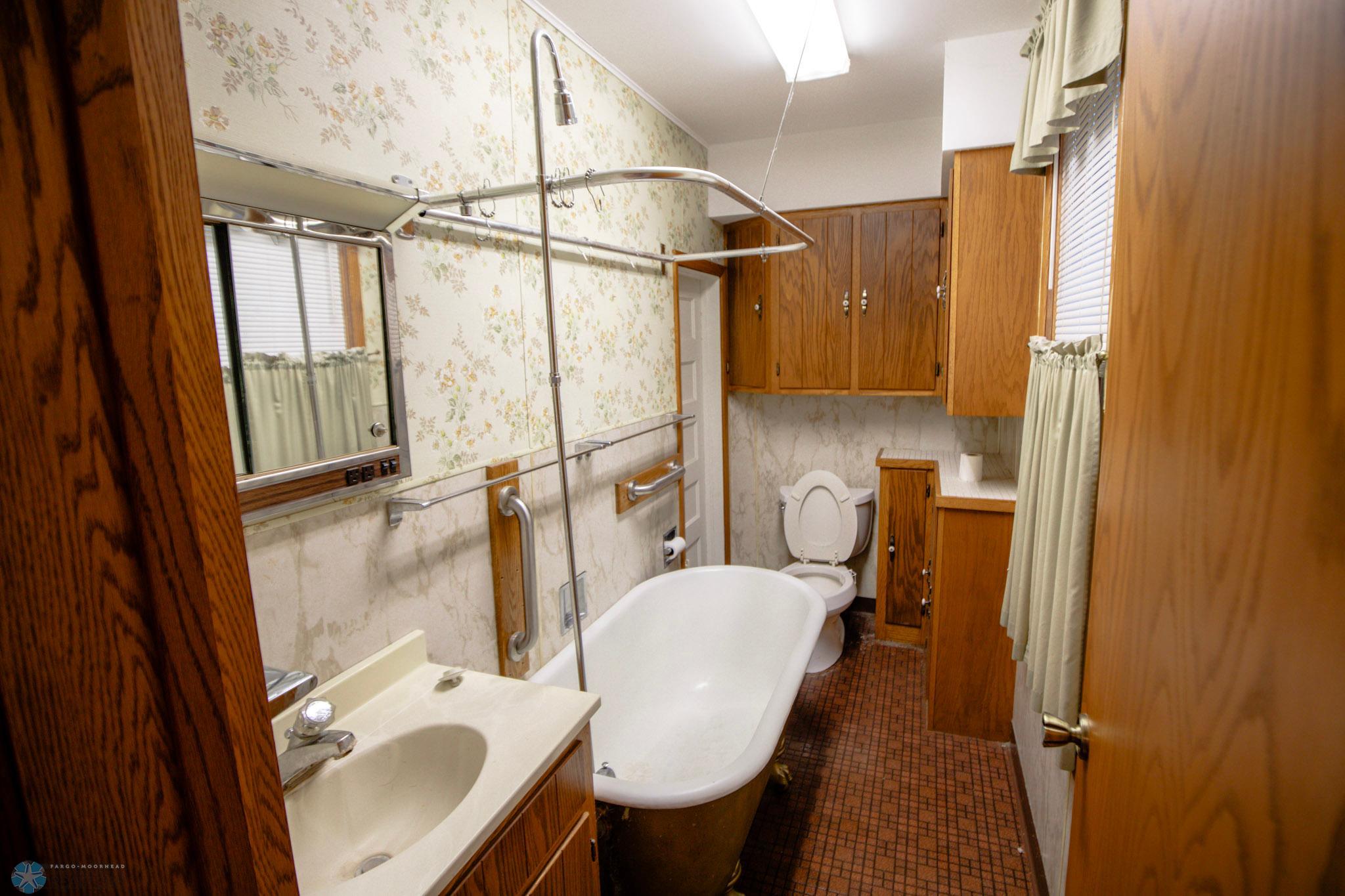2S1A5072 2.jpg