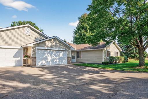 8524 Stratford Lane N, Brooklyn Park, MN 55443