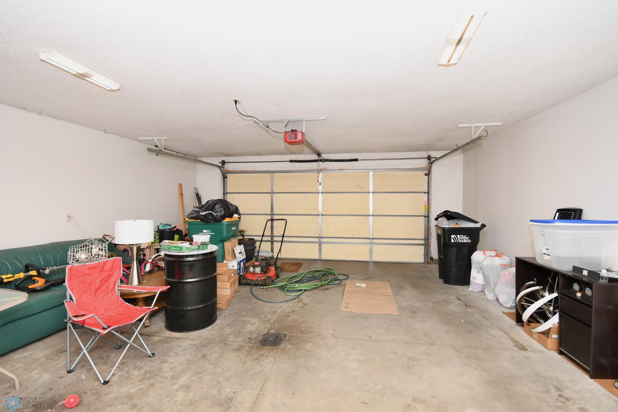 44. garage