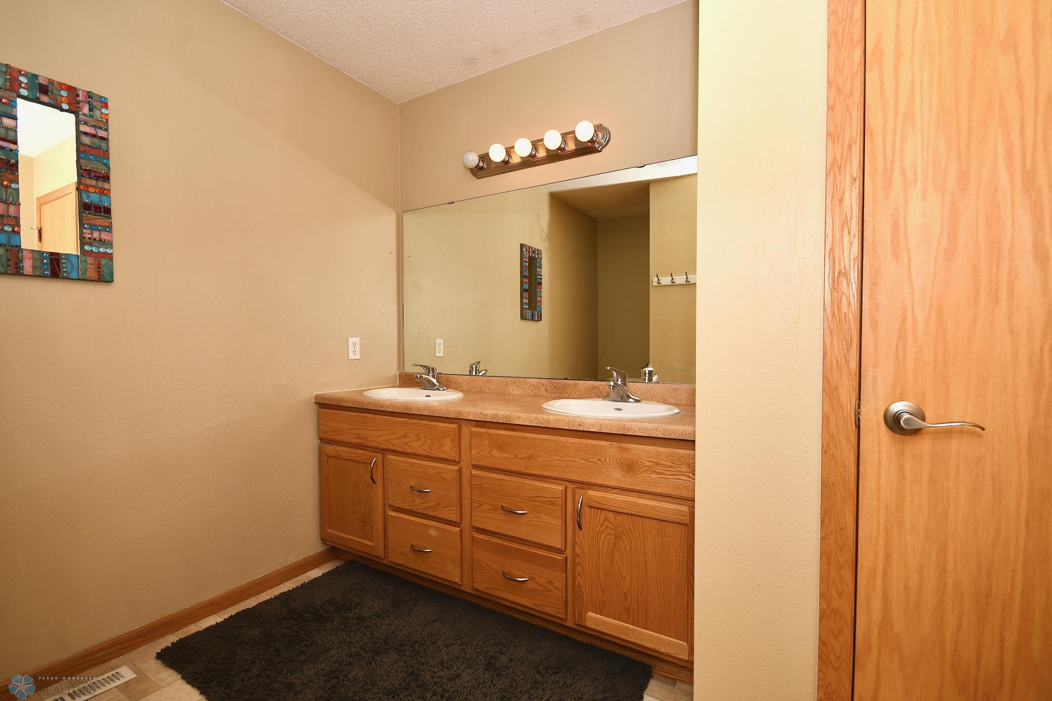 27. Bathroom 2