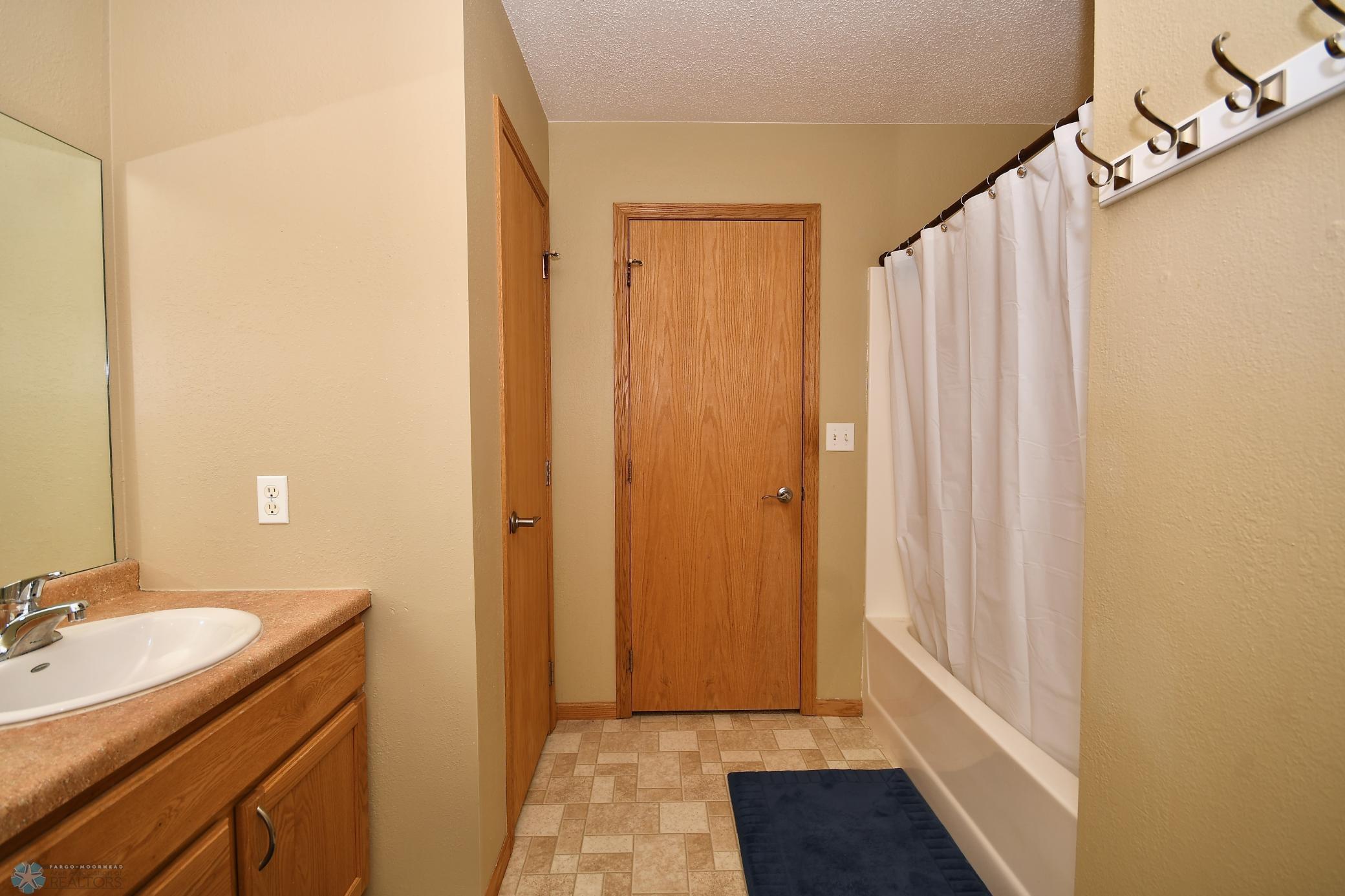 31. Bathroom 2
