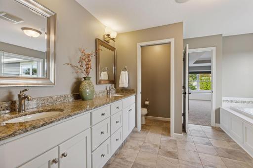 3887 Paradise Cove N, Stillwater, MN 55082
