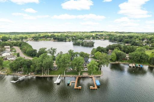 With the nature and the quiet bay in the front of the home and the full recreation to the rear of the home, it grants you the ideal luxury lakeshore lifestyle.