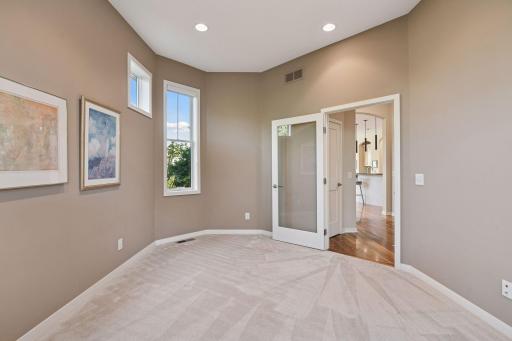 12 Riley Ridge, Chanhassen, MN 55317