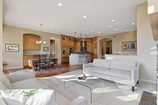 12 Riley Ridge, Chanhassen, MN 55317
