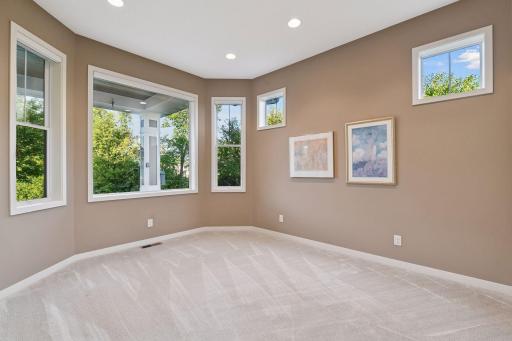 12 Riley Ridge, Chanhassen, MN 55317