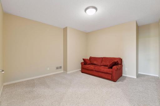 12 Riley Ridge, Chanhassen, MN 55317