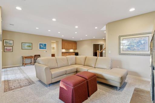 12 Riley Ridge, Chanhassen, MN 55317