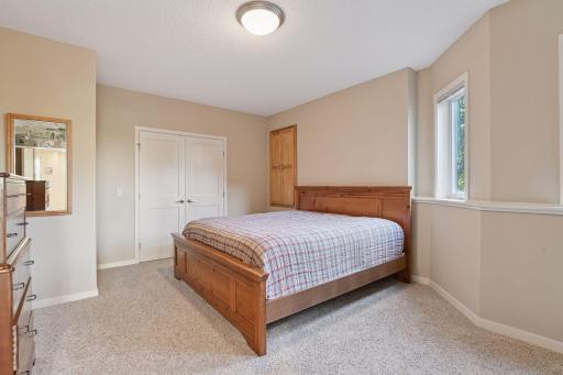 12 Riley Ridge, Chanhassen, MN 55317