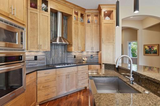 12 Riley Ridge, Chanhassen, MN 55317