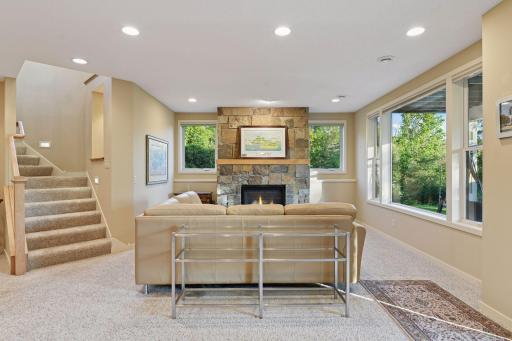 12 Riley Ridge, Chanhassen, MN 55317
