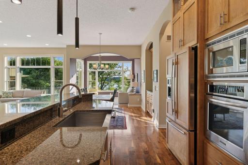 12 Riley Ridge, Chanhassen, MN 55317