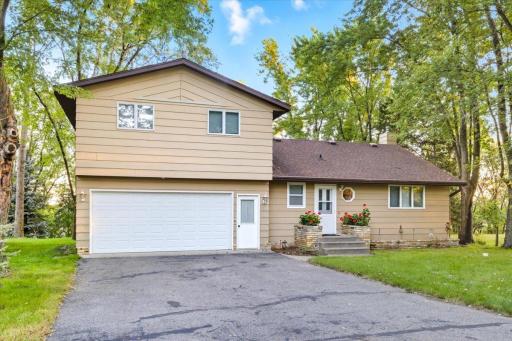 19526 Elmcrest Road, Richmond, MN 56368