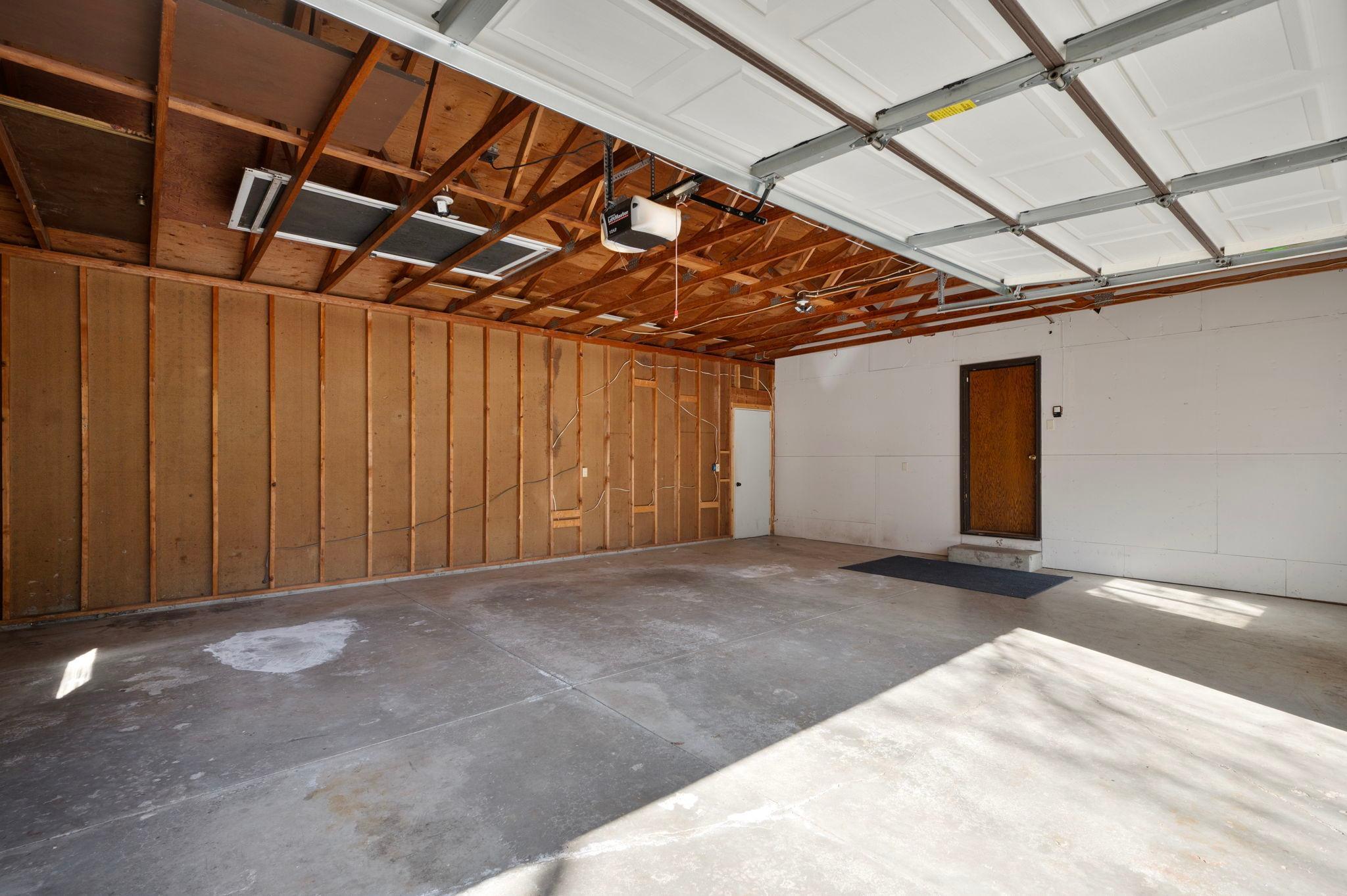 oversized 2 car garage