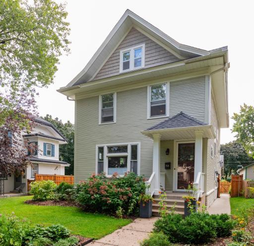 954 Osceola Avenue, Saint Paul, MN 55105