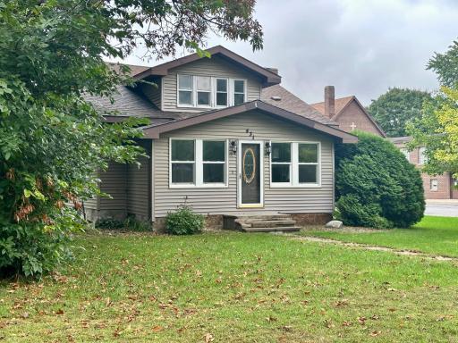 431 Douglas Avenue E, Hector, MN 55342