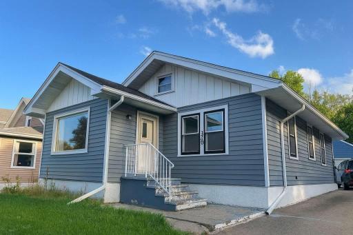 320 Arlington Avenue E, Saint Paul, MN 55130