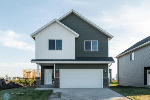 6208 86th Avenue S, Horace, ND 58047