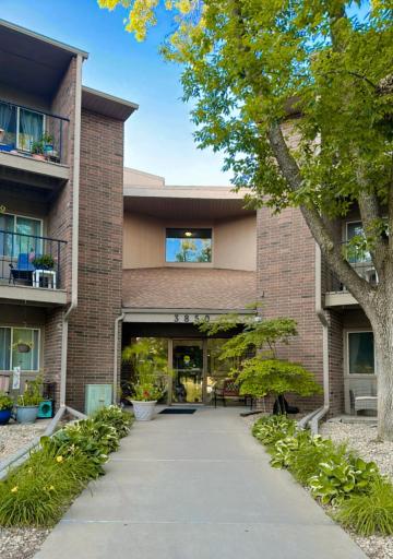 3850 Plymouth Boulevard, 204, Minneapolis, MN 55446