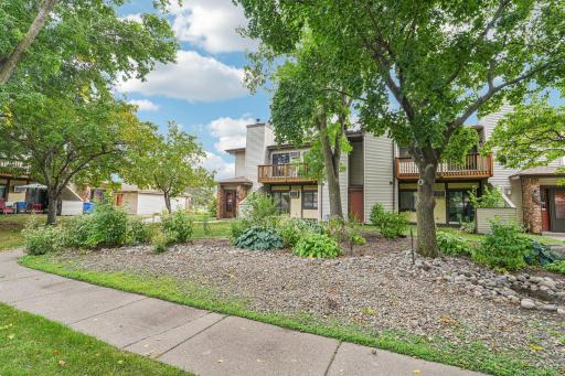 2069 Parkside Drive, G-2, Saint Paul, MN 55119