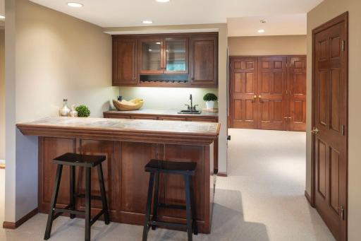 6155 Murray Court, Excelsior, MN 55331