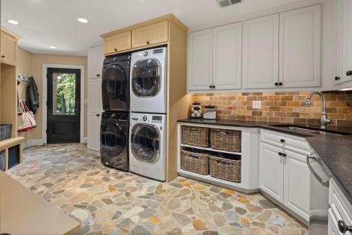 6155 Murray Court, Excelsior, MN 55331