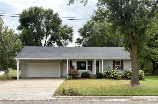 210 7th Street SW, Cokato, MN 55321