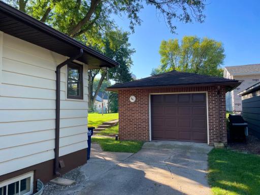 515 W Van Dusen Street, Springfield, MN 56087