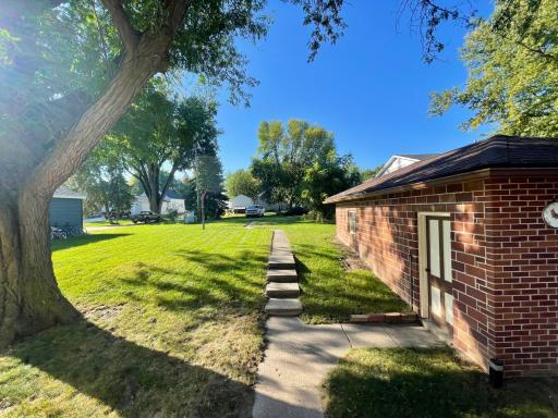 515 W Van Dusen Street, Springfield, MN 56087