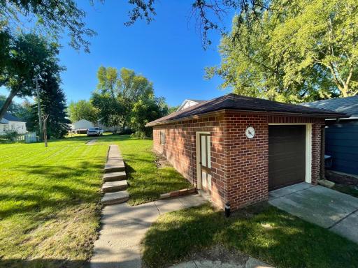 515 W Van Dusen Street, Springfield, MN 56087