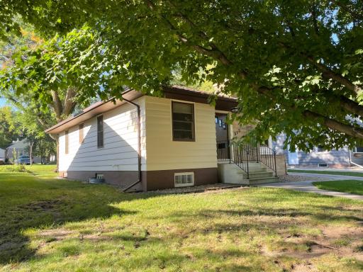 515 W Van Dusen Street, Springfield, MN 56087