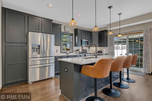 Welcome, this kitchen was just fully renovated!