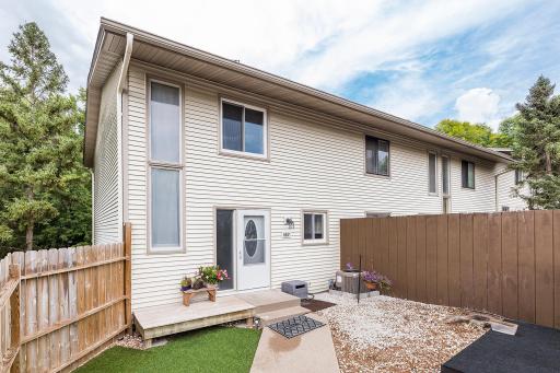 6631 Gretchen Lane N, Oakdale, MN 55128