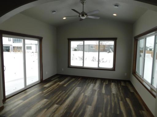 4203 Pine Parkway S, Fargo, ND 58104