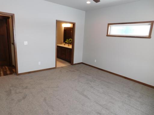 4203 Pine Parkway S, Fargo, ND 58104