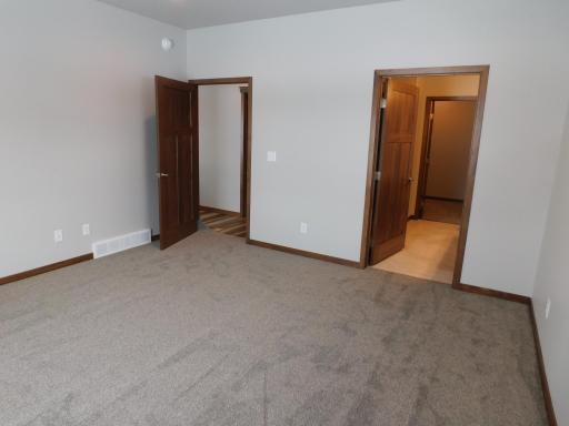 4203 Pine Parkway S, Fargo, ND 58104