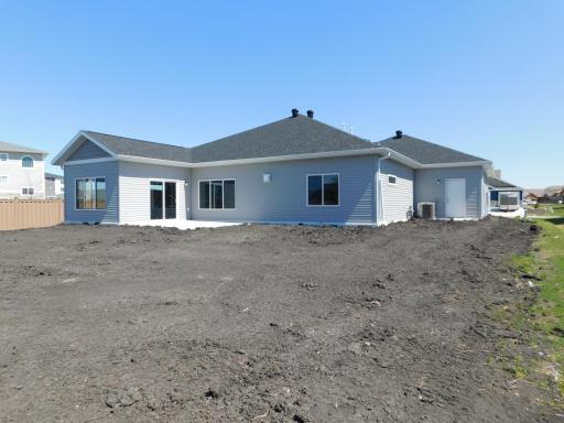 4203 Pine Parkway S, Fargo, ND 58104