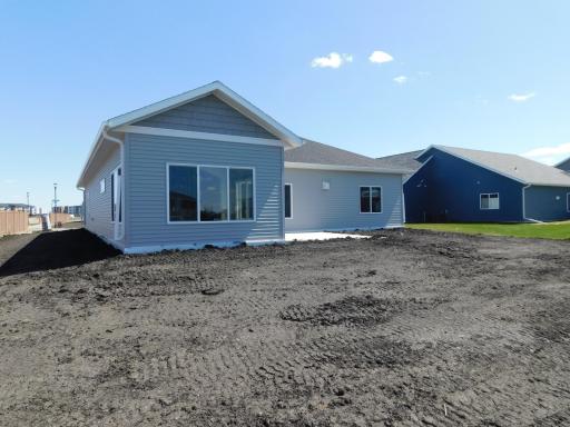 4203 Pine Parkway S, Fargo, ND 58104