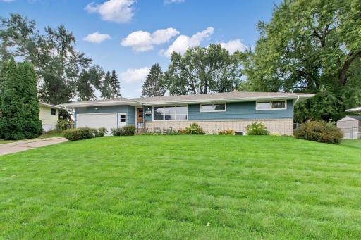 1488 Woodlynn Avenue, Roseville, MN 55113