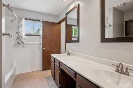 1908 Ford Road, Minnetonka, MN 55305